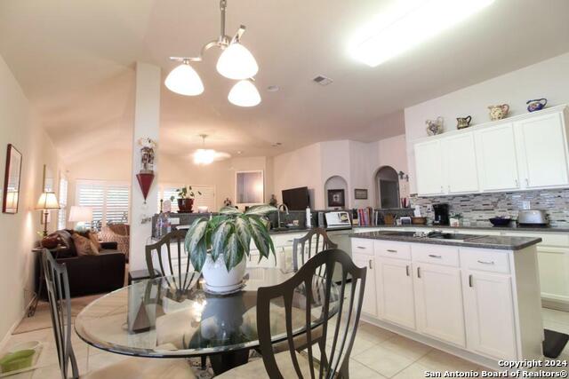 Image 7 of 18 For 8 Dallari Ct