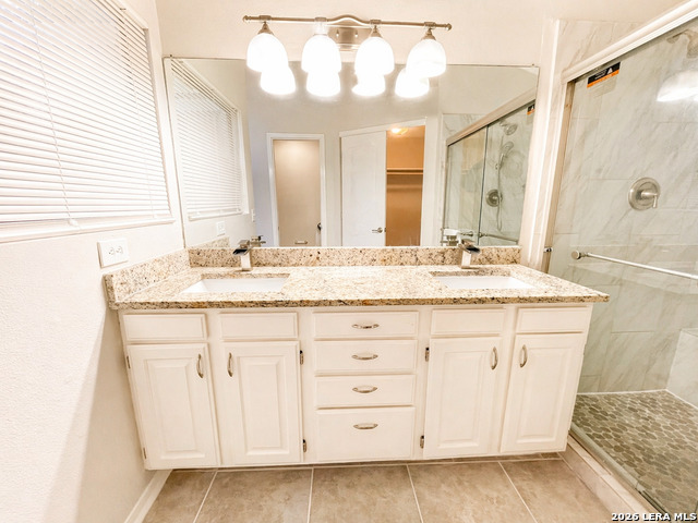 Image 16 of 23 For 4234 Birch Tree St