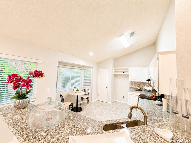 Image 7 of 23 For 4234 Birch Tree St