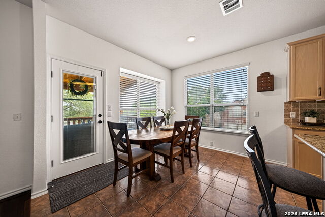 Image 14 of 36 For 2202 Encino Dew