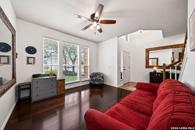 Image 16 of 36 For 2202 Encino Dew