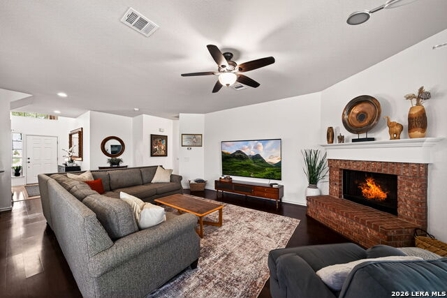 Image 8 of 36 For 2202 Encino Dew