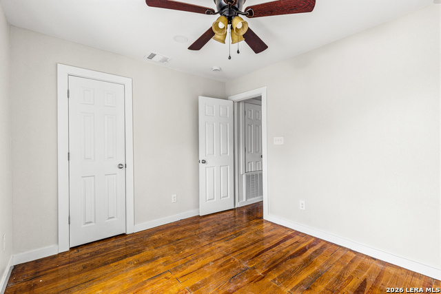 Image 10 of 25 For 628 Fleming St