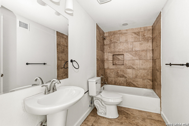 Image 13 of 25 For 628 Fleming St