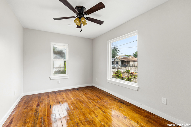 Image 6 of 25 For 628 Fleming St