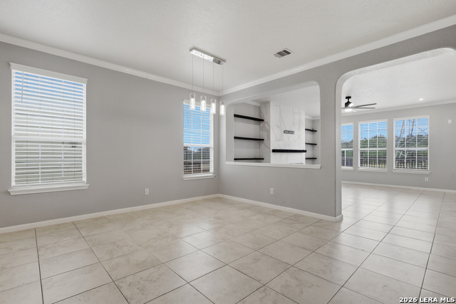 Image 5 of 29 For 6510 Woodbell