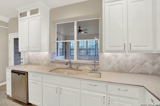 Image 21 of 72 For 21107 Paradise Pass