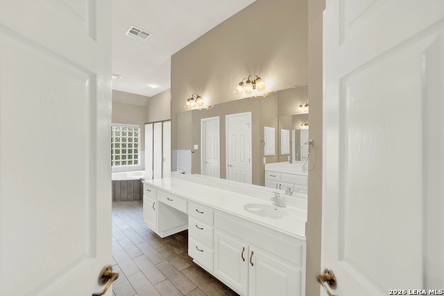 Image 29 of 72 For 21107 Paradise Pass