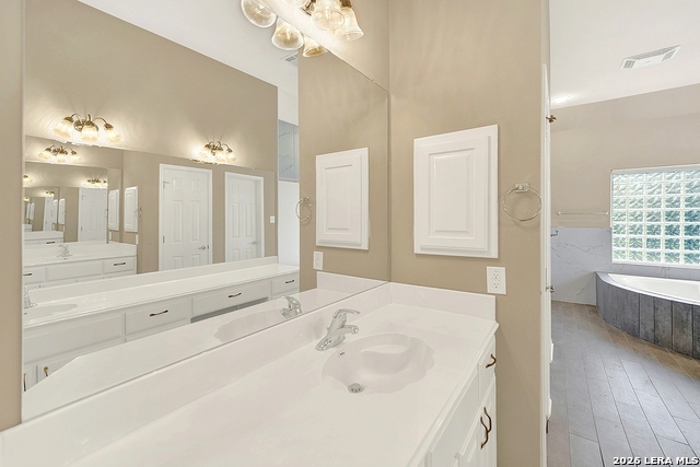 Image 30 of 72 For 21107 Paradise Pass