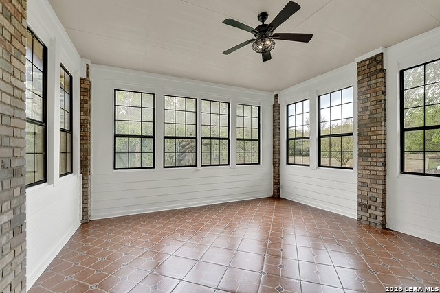 Image 49 of 72 For 21107 Paradise Pass