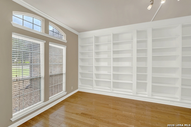 Image 7 of 72 For 21107 Paradise Pass