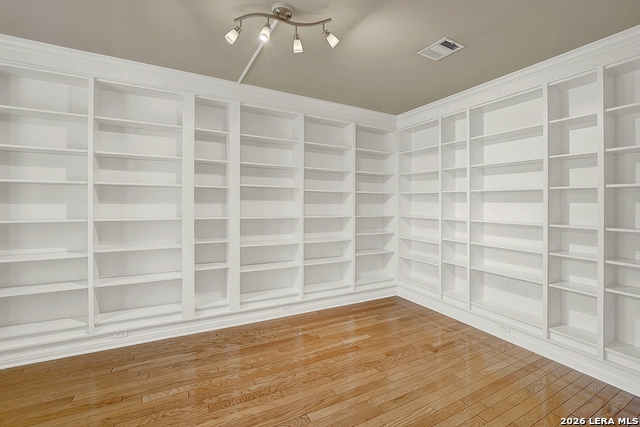 Image 8 of 72 For 21107 Paradise Pass