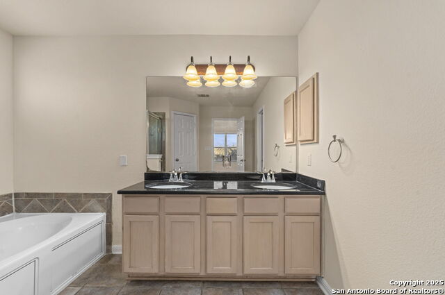 Image 24 of 42 For 22302 Verde Knoll