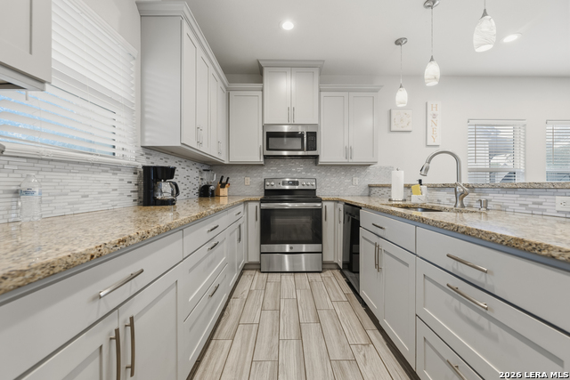 Image 13 of 31 For 128 Sharer St