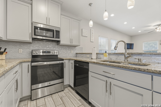 Image 14 of 31 For 128 Sharer St