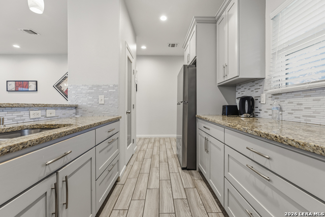 Image 16 of 31 For 128 Sharer St