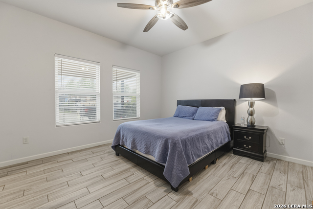 Image 20 of 31 For 128 Sharer St