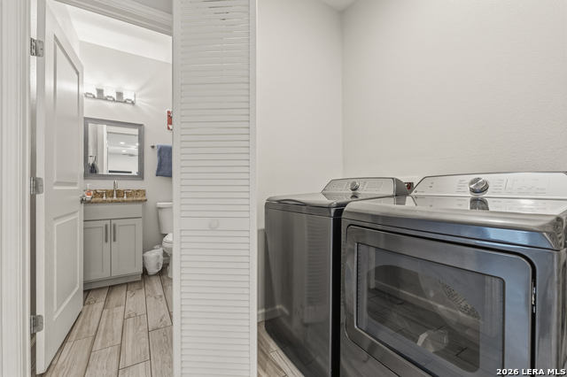 Image 23 of 31 For 128 Sharer St