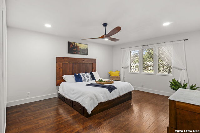 Image 21 of 44 For 9231 Bingham Dr