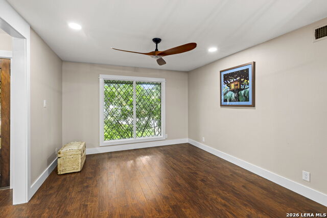 Image 6 of 44 For 9231 Bingham Dr