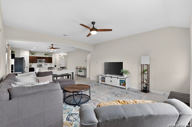 Image 18 of 37 For 4815 Badland Beacon