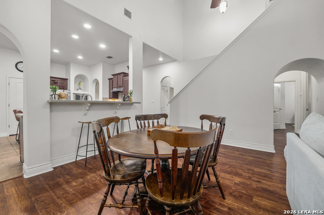 Image 13 of 66 For 8330 Wayside Crk