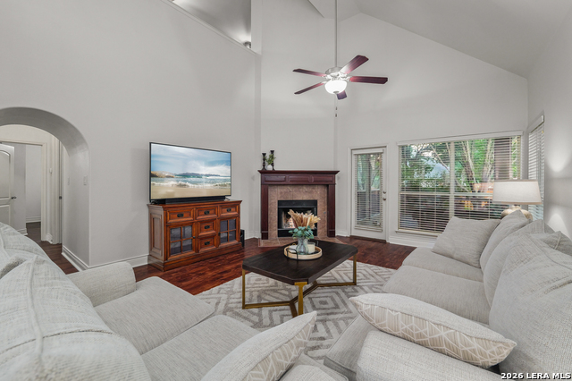 Image 14 of 66 For 8330 Wayside Crk