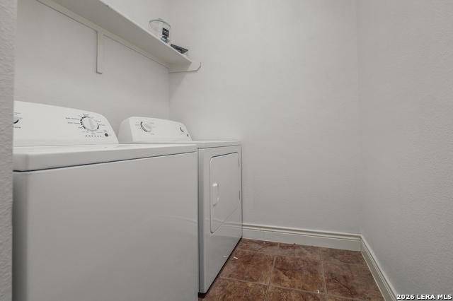 Image 18 of 66 For 8330 Wayside Crk