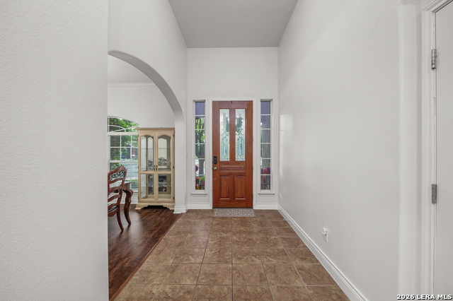 Image 5 of 66 For 8330 Wayside Crk