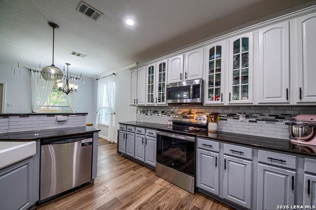 Image 9 of 38 For 582 American Flag