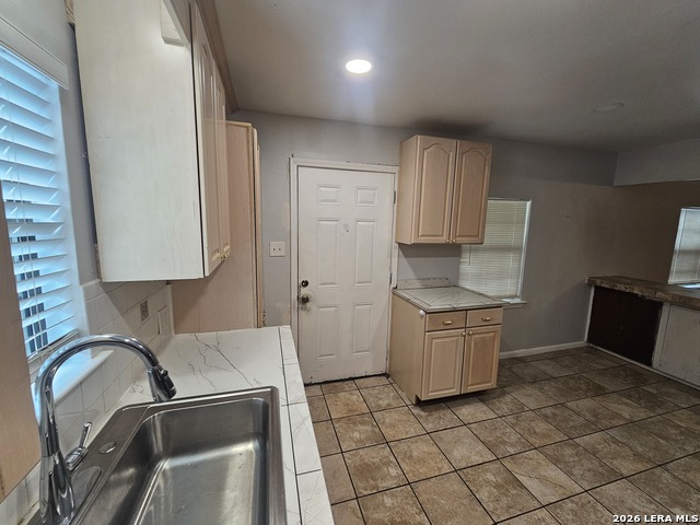 Image 4 of 17 For 235 Sunnyland  237