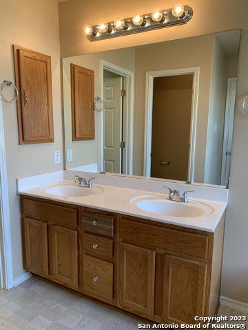 Image 17 of 30 For 13514 Riverbank Pass