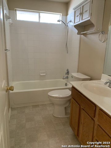 Image 23 of 30 For 13514 Riverbank Pass