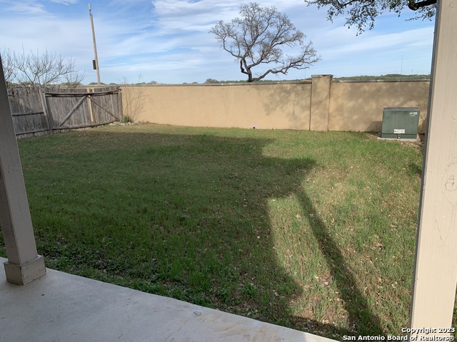 Image 27 of 30 For 13514 Riverbank Pass