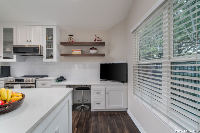 Image 13 of 44 For 16930 Summer Creek Dr