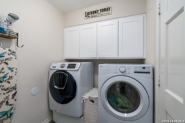 Image 32 of 44 For 16930 Summer Creek Dr