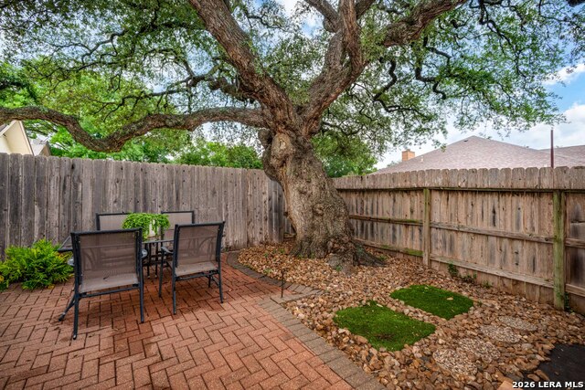 Image 36 of 44 For 16930 Summer Creek Dr