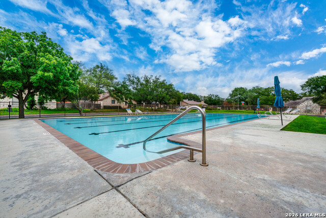 Image 40 of 44 For 16930 Summer Creek Dr