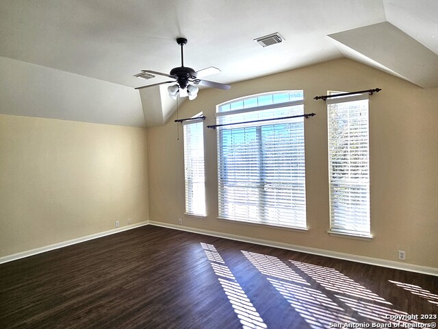 Image 24 of 37 For 1507 Lookout Pt