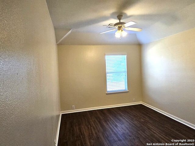 Image 25 of 37 For 1507 Lookout Pt