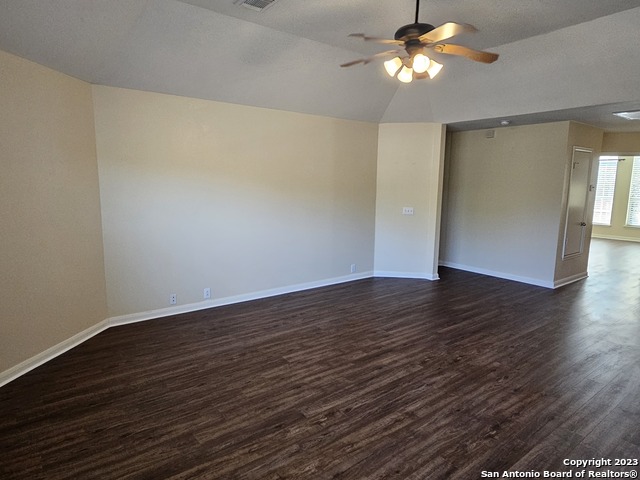 Image 28 of 37 For 1507 Lookout Pt