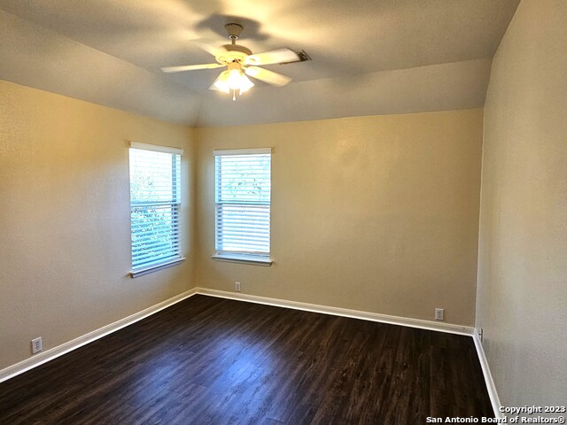 Image 29 of 37 For 1507 Lookout Pt