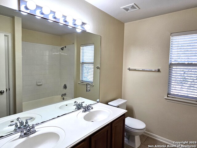 Image 30 of 37 For 1507 Lookout Pt