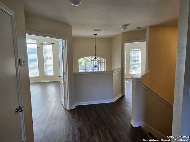 Image 34 of 37 For 1507 Lookout Pt