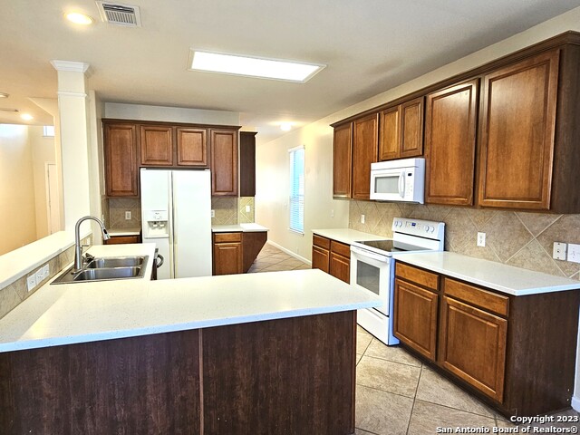 Image 4 of 37 For 1507 Lookout Pt