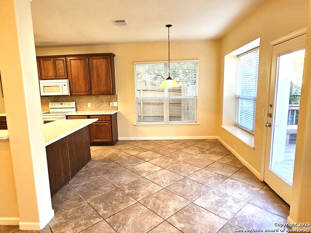 Image 7 of 37 For 1507 Lookout Pt