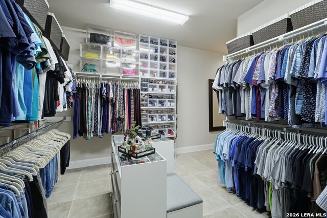 Image 24 of 44 For 2038 Buckner Pass