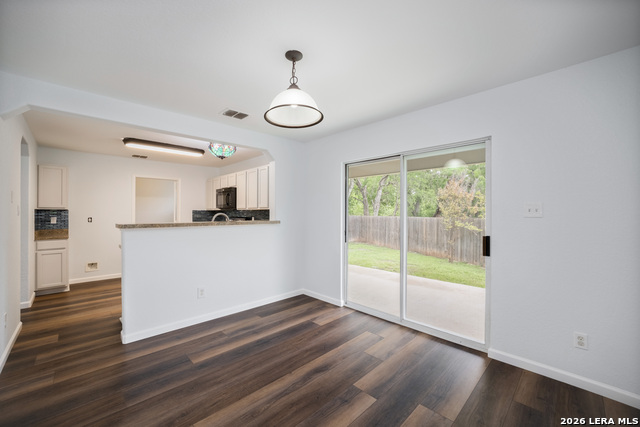 Image 18 of 66 For 16642 Emerald Blf