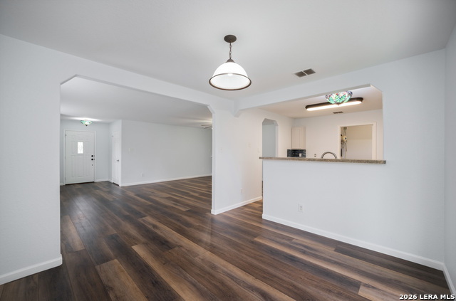 Image 21 of 66 For 16642 Emerald Blf