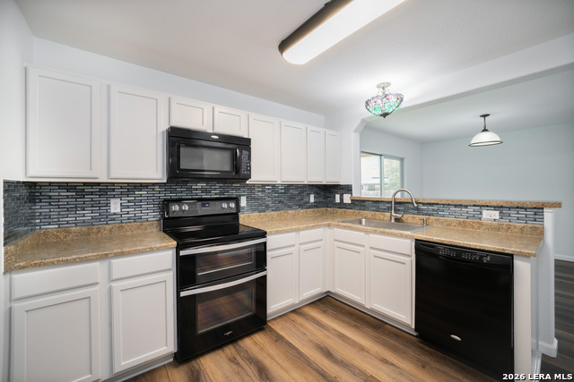 Image 24 of 66 For 16642 Emerald Blf